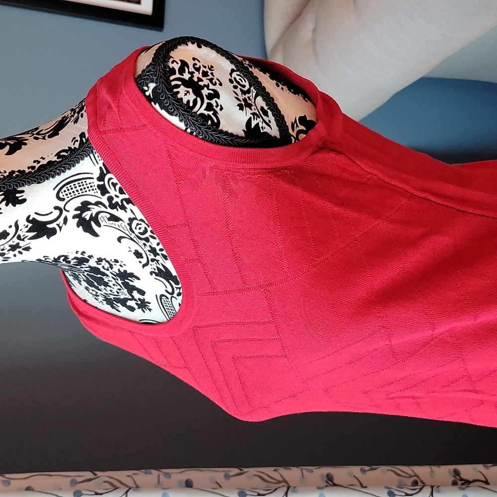 Spanner sleeveless top